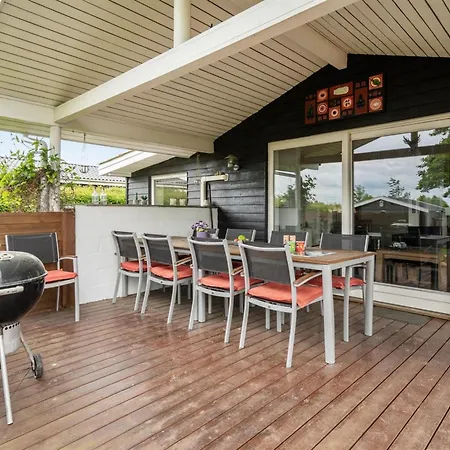 Gisl - 400m From The Sea By Interhome Feriehus