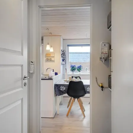 Gisl - 400m From The Sea By Interhome *
